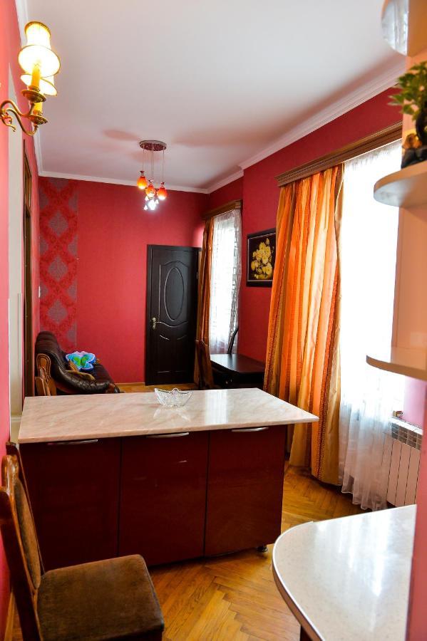 Ok. Bed and Breakfast Kutaisi Exterior foto
